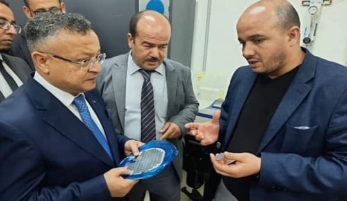 زيارة عمل وتفقد لوزير التعليم العالي والبحث العلمي إلى مركز تنمية التكنولوجية المتطورة