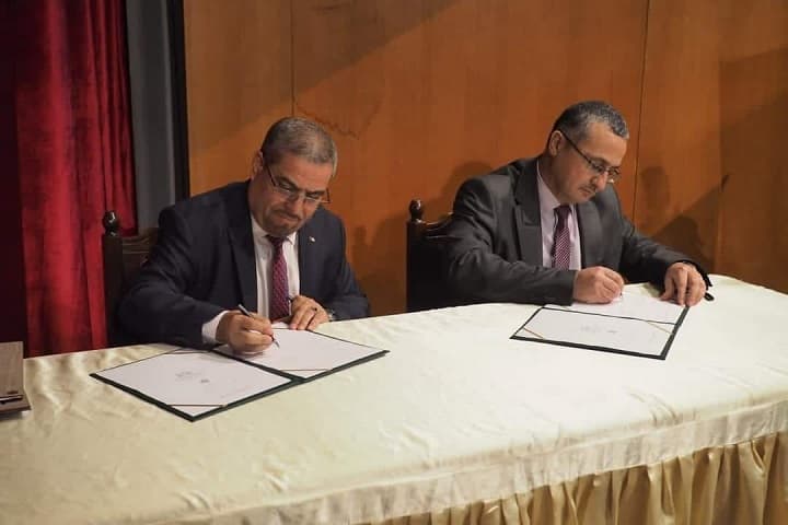 اتفاقية تعاون بين جامعة التكوين المتواصل و الوكالة الوطنية لتسيير النفايات