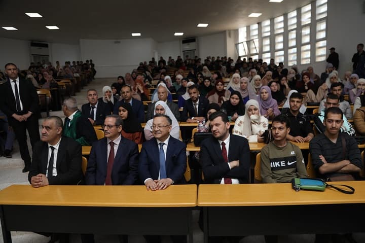 وزير التعليم العالي والبحث العلمي في زيارة عمل وتفقد لجامعة الجيلالي بونعامة خميس مليانة