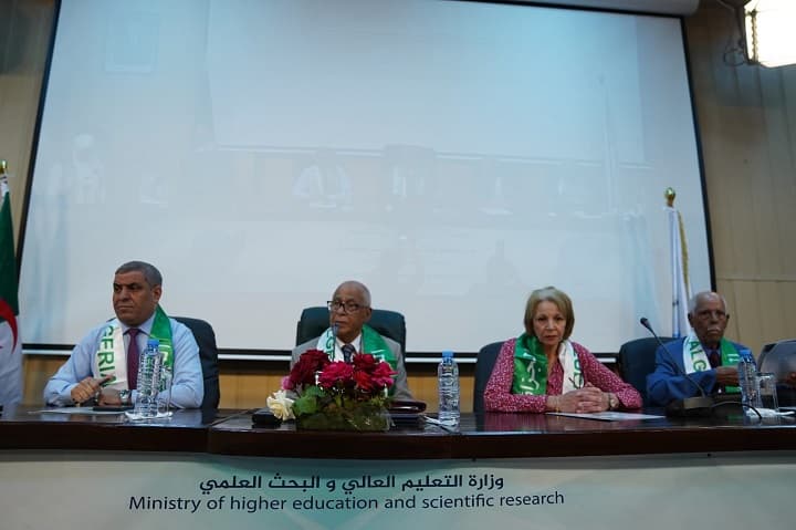 ندوة تاريخية إحياءا للعيد الوطني للاستقلال والشباب بجامعة التكوین المتواصل 3