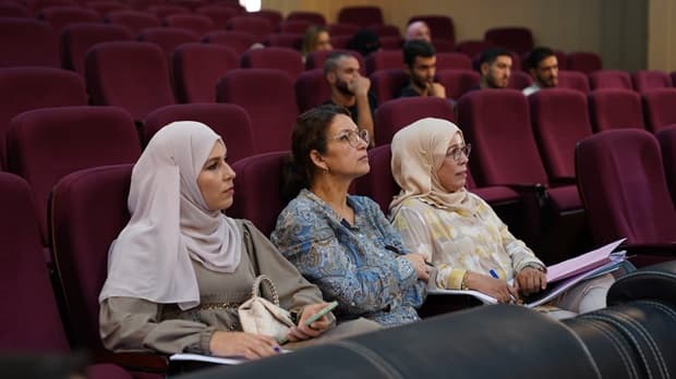 لقاء أسبوعي تنسيقي مع مدراء مراكز جامعة التكوين المتواصل برئاسة مدير الجامعة 2