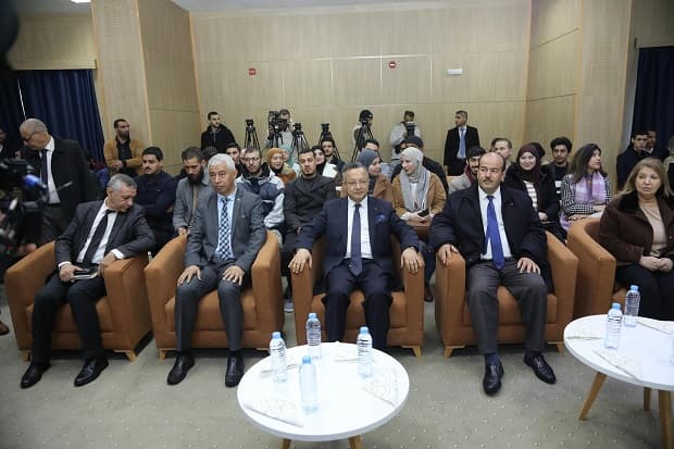 إعطاء إشارة إنطلاق التكوين في الدكتوراه الخاصة بتكنولوجيات الرقائق الإلكترونية 2