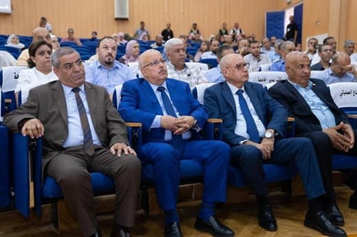 جامعة التكوين المتواصل تحتفي بتخرج أول دفعة من فئة الاساتذة في ليسانس الإنجليزية التقنية 6